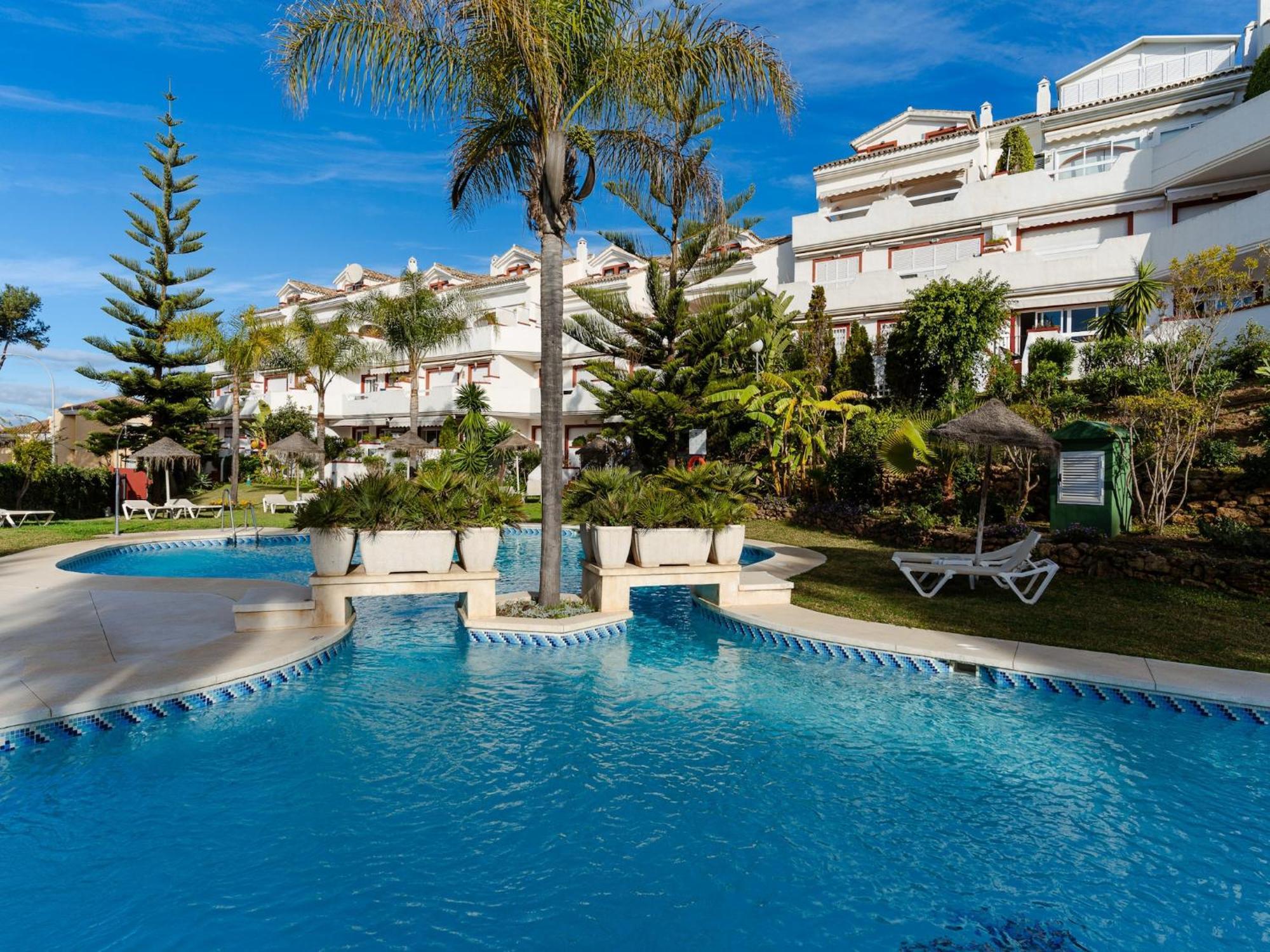 Apartment Lovely With Shared Pool